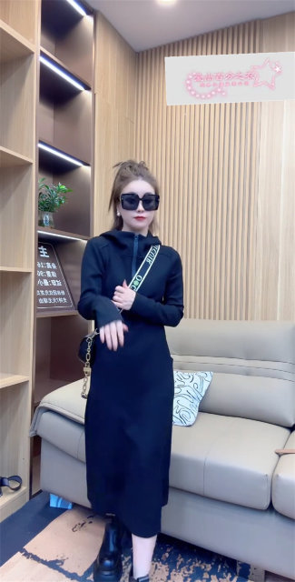 European goods hooded half zipper long -sleeved dress female 2024 autumn new loose and thin fashion long skirt