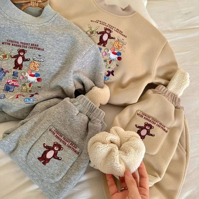 2024 Autumn and Winter New Cute and Super Cute Clothes Two-piece Plush Suit for Boys and Girls