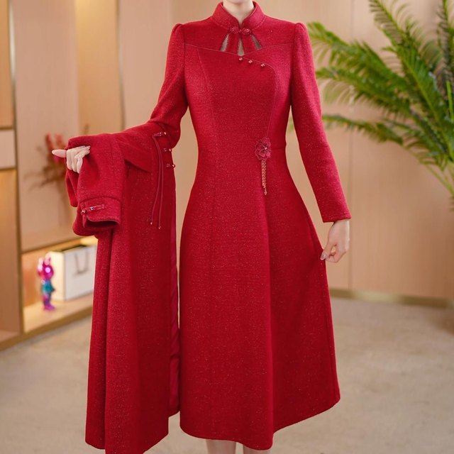 High-end snowflake velvet new Chinese style thickened cheongsam skirt coat 2025 winter new style Xi mother-in-law two-piece suit cotton coat