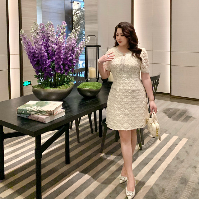 GLEC large-size women's clothing 2025 summer new French heavy industry light luxury beaded three-dimensional hook lace dress