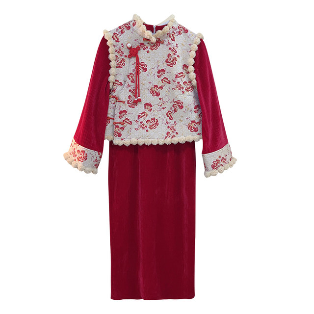 Original design of plum blossom viewing fat mm New Year festive plus velvet vest + cheongsam dress suit winter