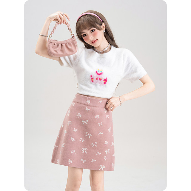 Bow printed knitted skirt for women in autumn and winter 2024 new small person with sweet high waist slim A-line short skirt