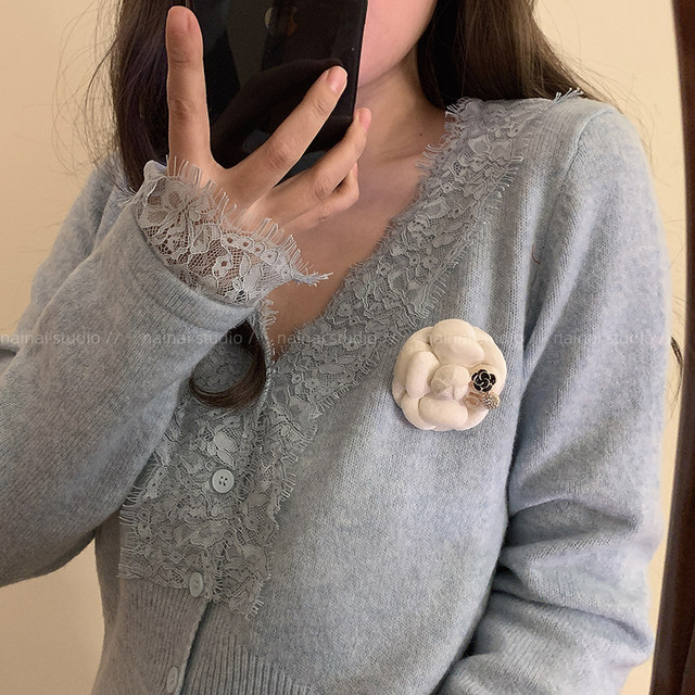 Camellia brooch ~ Retro French style high-end coat coat pin brooch autumn and winter bag accessories