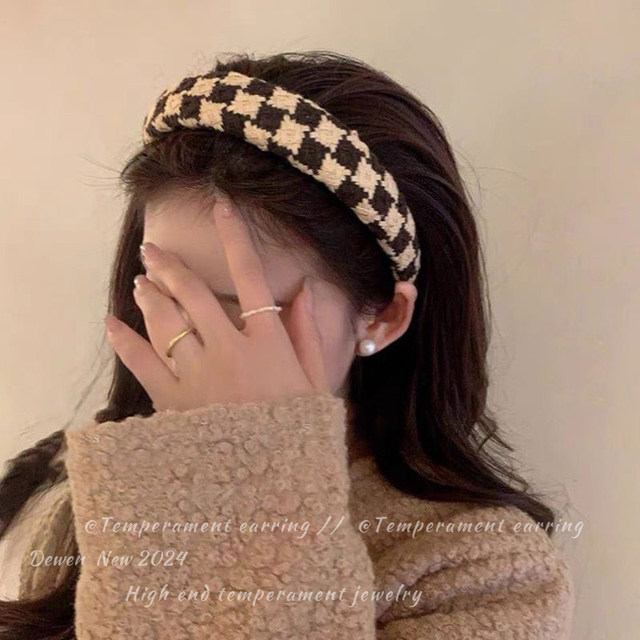 High skull top coffee color hair hoop women's autumn and winter Meirad's head hoop hair bundle high -level induction cable pressure hair card headgear
