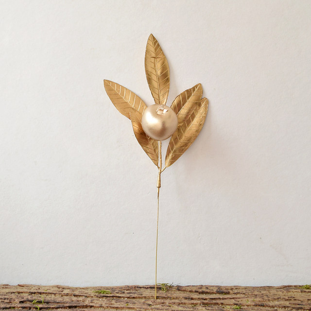 Simulated champagne leaves, retro fake flower decorations, plastic leaves, home soft decoration, gardening and landscaping, foreign trade factory