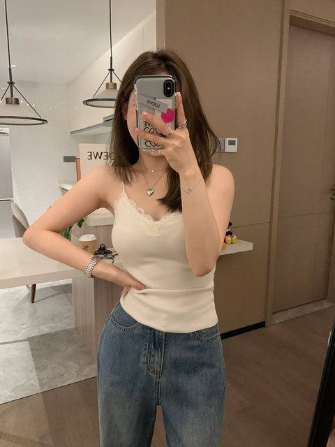 Veee jue beautiful and sweet inner wear, gentle and pure lace suspender chest pad integrated with Bar versatile slimming vest