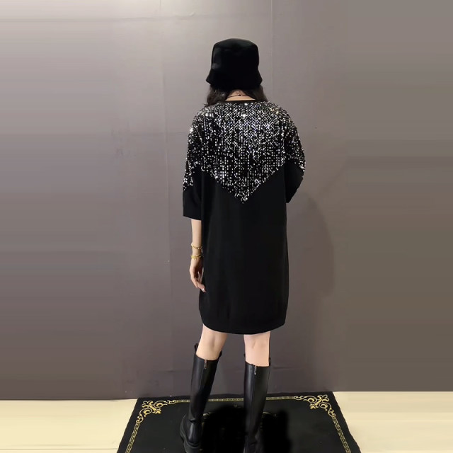 Fat sister round neck sequin shoulder slim sleeve dress with large size women's French Hepburn style autumn and winter style slim skirt