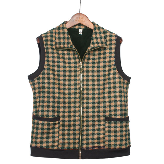 Middle -aged and elderly women's vest new mothers wear vest thin velvet grandma autumn clothing plaid jackets Old people clothes hurried shoulders
