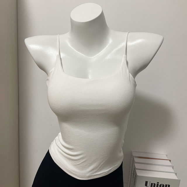 2021 new pure desire wind white suspender vest female Xiawai waiwai hot girl tube top chest pad sports short top