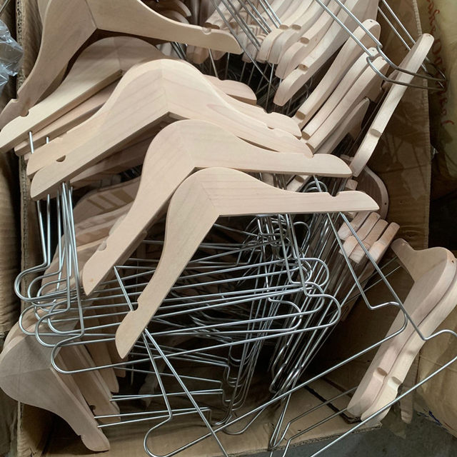 Mother and baby store children's clothes hanger infant solid wood suit clothes hanger children's clothing store home wooden conjoined baby clothes support