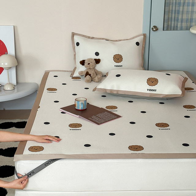 
900D Summer Ice Silk Mat Summer Mat Sheets Category A Maternal and Infant Grade Cooling Mattress Cooling Mat Rattan Mat Dormitory