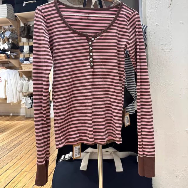 BM light pink striped long-sleeved T-shirt official website Spring and Autumn new casual versatile round neck five-button inner top for women