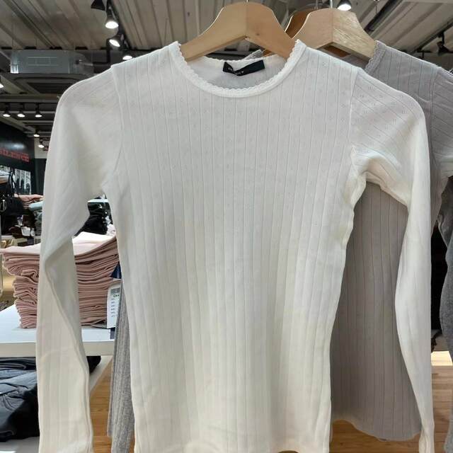 BM hollow net Eye long -sleeved T -shirt women's official website spring and autumn new white lace round necklasses slimming thin top
