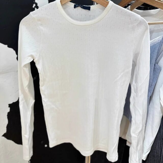 BM hollow net Eye long -sleeved T -shirt women's official website spring and autumn new white lace round necklasses slimming thin top

