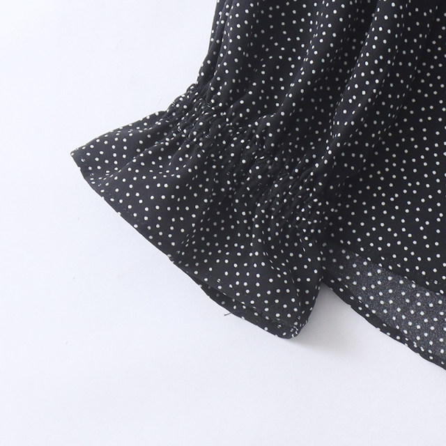 Foreign Trade Daily Single Women's Flag Cuff Shirt Spring New Style Wood Earring Round Neck Loose Fashion Polka Dot Shirt
