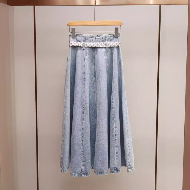 In-stock Yili Zhuoya 24 summer new style fashion commuter A-line high waist umbrella casual pocket denim mid-length half