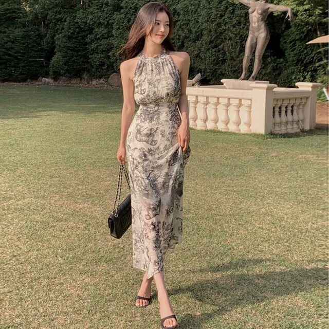 Korea's new style and artistic style of Dongdaemun ~ feminine watercolor printed bouquet waist halter neck sleeveless dress for women