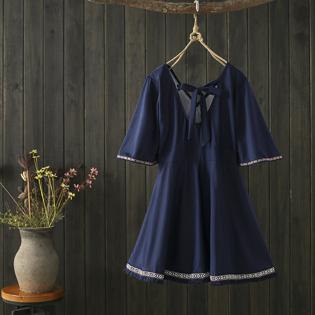 Plus size swimsuit for women fat mm 200Jin [Jin is equal to 0.5 kg] Covering flesh and belly ethnic style fringed one-piece skirt style short-sleeved hot spring swimsuit