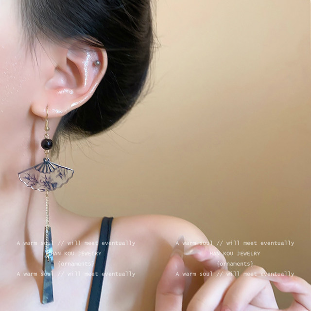 New Chinese style retro Chinese style ink fan-shaped tassel earrings temperament earrings new high-end personality temperament earrings