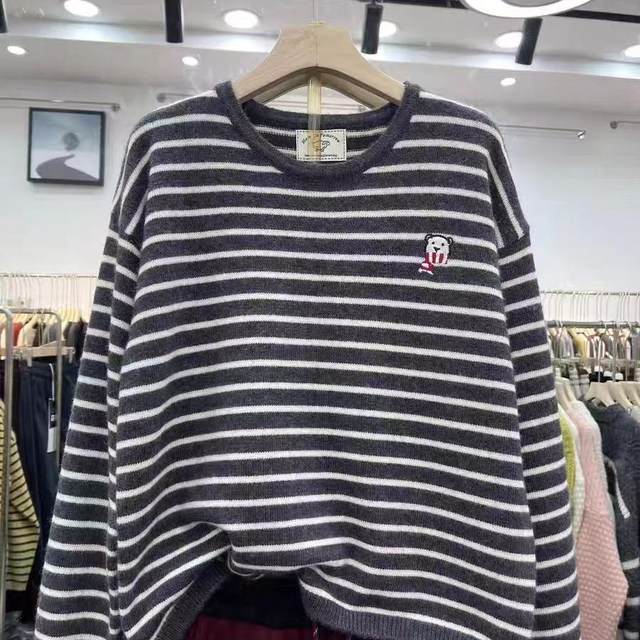 20614 winter fashion embroidered honey bear velvet round neck loose sweater striped age-reducing versatile pullover sweater for women