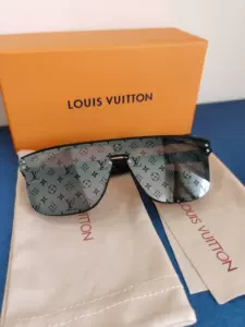 Louis Vuitton Lv Trunk Pilot Sunglasses (Z1508U)