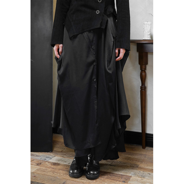 1996 Not Lovable Dark Niche Imitation Tiansi Satin Multi-layered Dangled Button Irregular Skirt 2025
