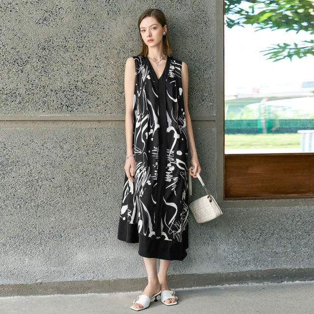 Color black and white printed sleeveless dress 2025 early autumn new elegant mid-length V-neck skirt for women