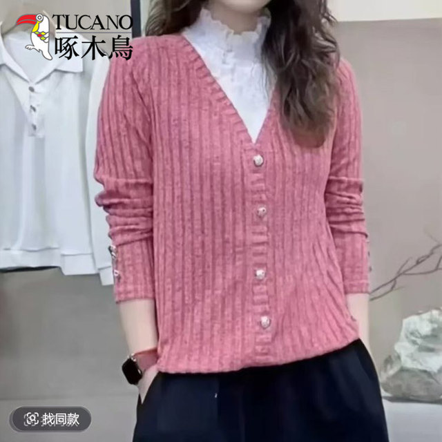 
Woodpecker 2025 autumn hot lace splicing temperament fake two-piece sweater to make you look slim and versatile turtleneck top