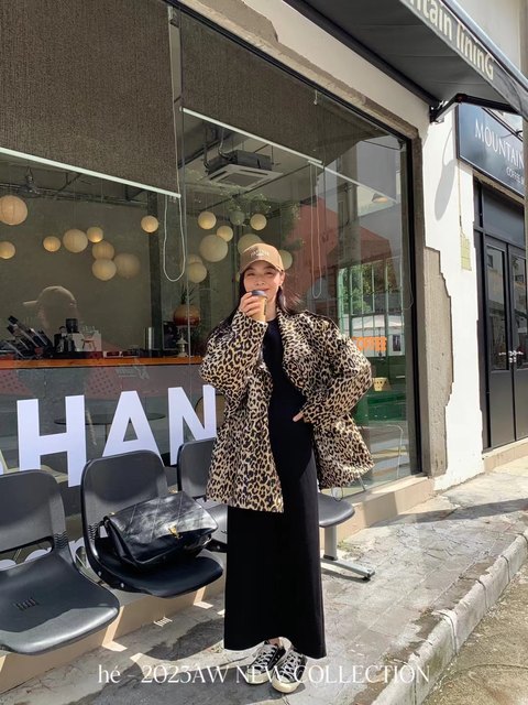 Clearing goods European designers show their styles, full of details, eye-catching personality, leopard print work clothes windbreaker jacket
