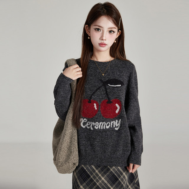 Qiyu's new large size winter new sloping top top female thin and lean mm knitted casual loose long sleeve thick sweater