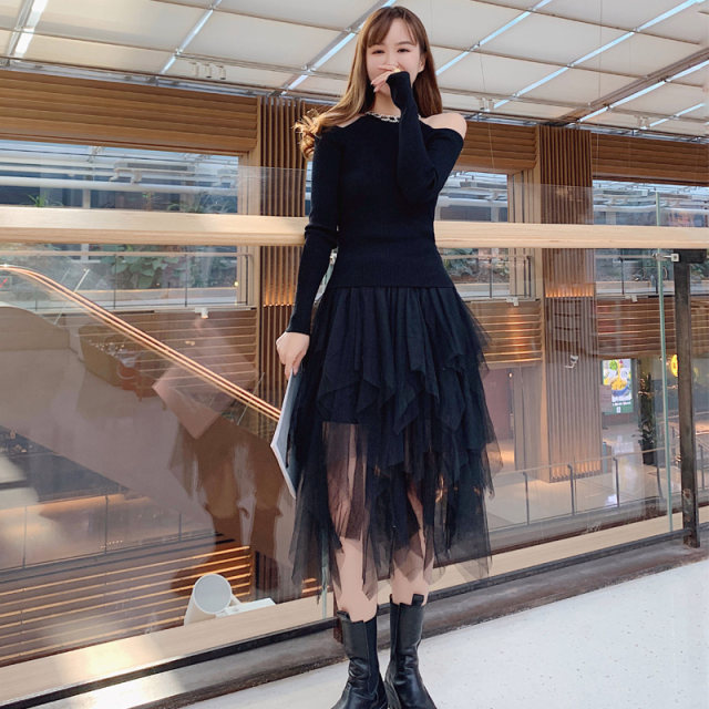 
New mesh skirt for women in autumn and winter, spring and autumn, mid-length irregular high-waisted bottoming, black half-body long skirt
