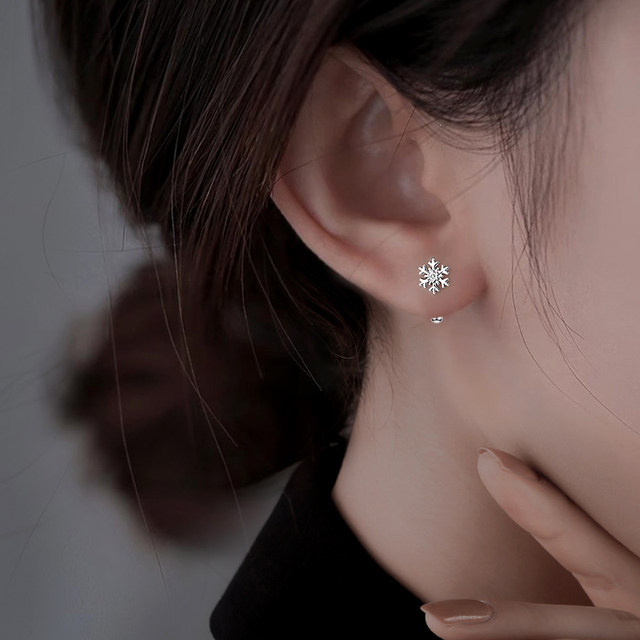 Miss Z 999 foot silver snowflake earrings for women light luxury niche design earrings for women 2025 new hot accessories