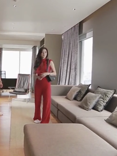 Thai drama "Fire Obsession" Xiaoshui Caina's same style red temperament slim backless sleeveless jumpsuit women's summer