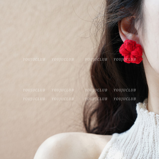 Youjuclub-warm winter love ~ color wool flower blossoms cute winter plush earrings mosquito coil plate ear clip female
