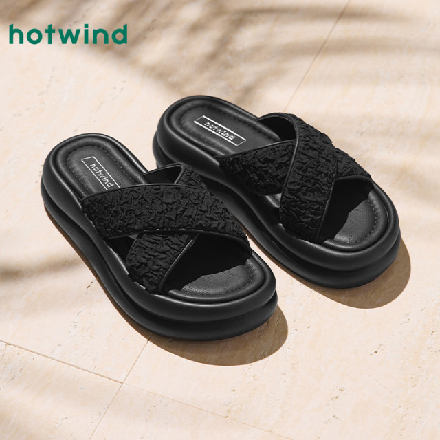 Hot air thick-soled sandals for women in summer 2025 new style of outdoor slippers heightened beach sandals beige versatile half-drag