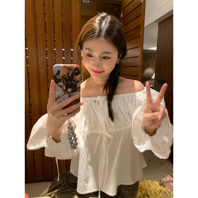 Luoluo style French white shirt women's 2024 new spring lace lace splicing design top for women