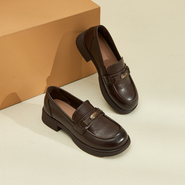 Gomeqi shopping mall same style thick-soled loafers for women 2025 new black British style small leather shoes for women with skirts