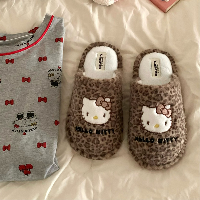Thin strips of genuine co-branded leopard print HelloKitty cotton slippers for girls winter students cute warm fur slippers ins