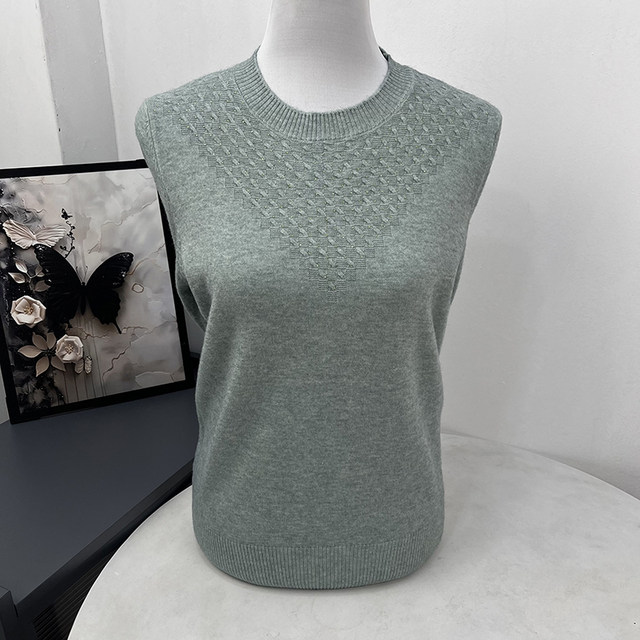 Middle-aged and elderly people's early autumn loose large-size round neck thin long-sleeved sweater for women solid color versatile mother's knitted wool shirt