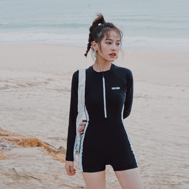 Yi Meishan long-sleeved swimsuit women's one-piece flat-angle sports conservative sun protection surfing and diving suit 2025 new hot spring bath