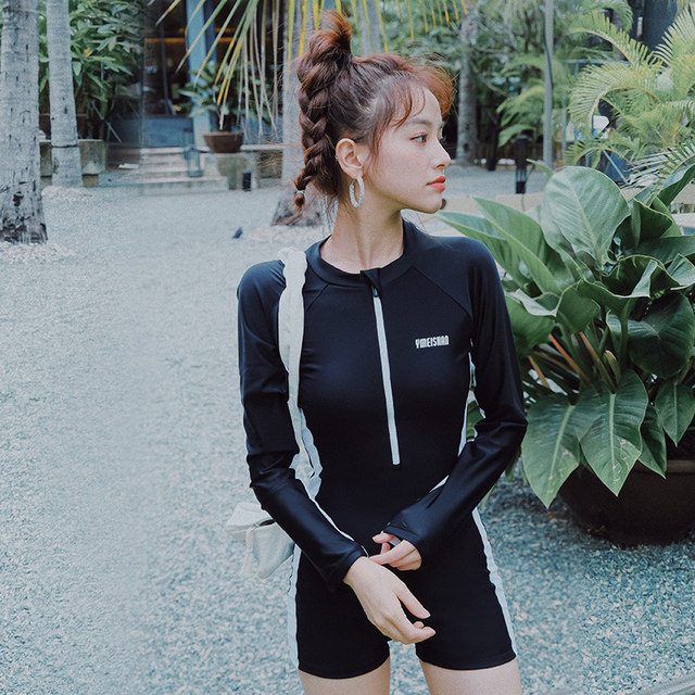 Yi Meishan long-sleeved swimsuit women's one-piece flat-angle sports conservative sun protection surfing and diving suit 2025 new hot spring bath