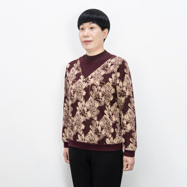 More than 50-year-old mother's knitted sweater autumn and winter middle-aged women's T-shirt long sleeve 2025 new tops T-shirt women's casual fashion