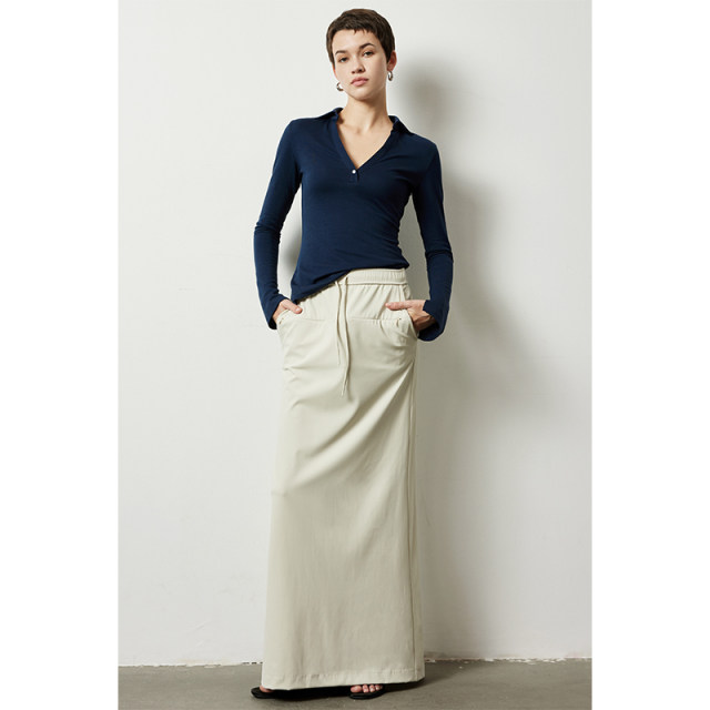 Because of the leisure and comfortable straight tube skirt lace, the split is cool and the waist is thin waist and the minimalist yoga skirt
