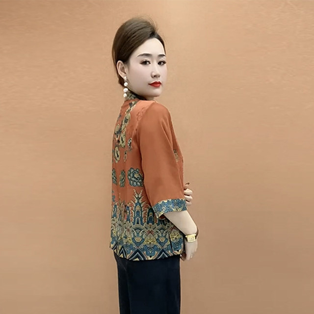 Re-tourist Chinese style mother-wearing silk cardigan top for summer new style 50-60 years old 7-quarter sleeve pattern shirt and pants