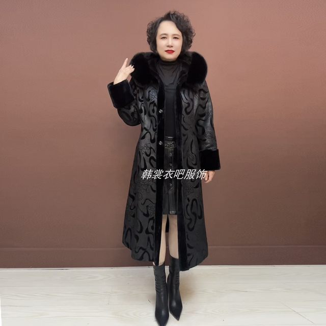 High-end fur one-piece winter velvet thickened hooded double-sided knee-length warm fur coat for women