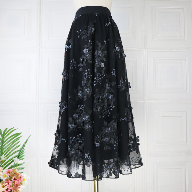 Three-dimensional embroidered mesh skirt 2025 spring and summer new retro style high-waist long skirt fashionable big sway super fairy gauze skirt