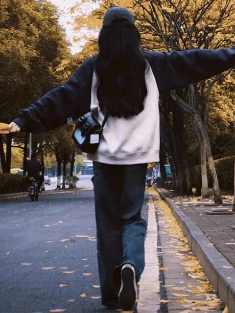 American retro chic cartoon age-reducing sweatshirt for women with large size hatless rag-shoulder jacket ins trendy autumn plush top