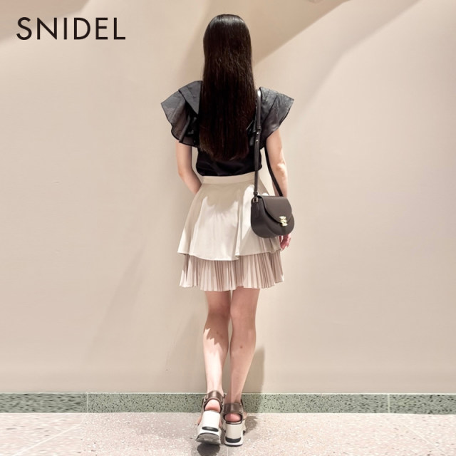 SNIDEL autumn and winter personality solid color high waist ruffled irregular pleated spliced ​​skirt SWFS234209