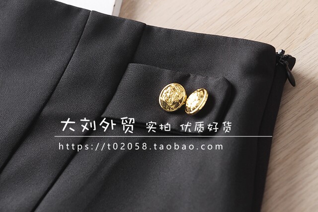 New spring 2025 products, high waist side zipper button light hip skirt, A-line slim and versatile casual women's skirt