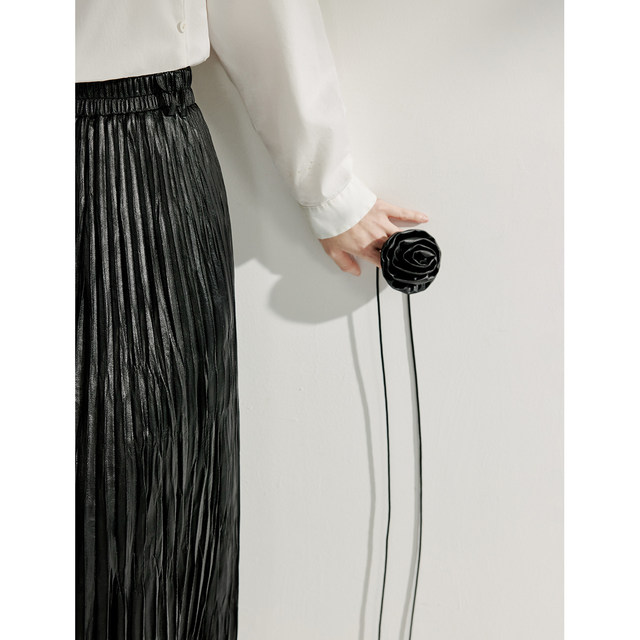 Inman design pleated PU pleated skirt for women in spring 2025 new high-end a-line midi skirt
